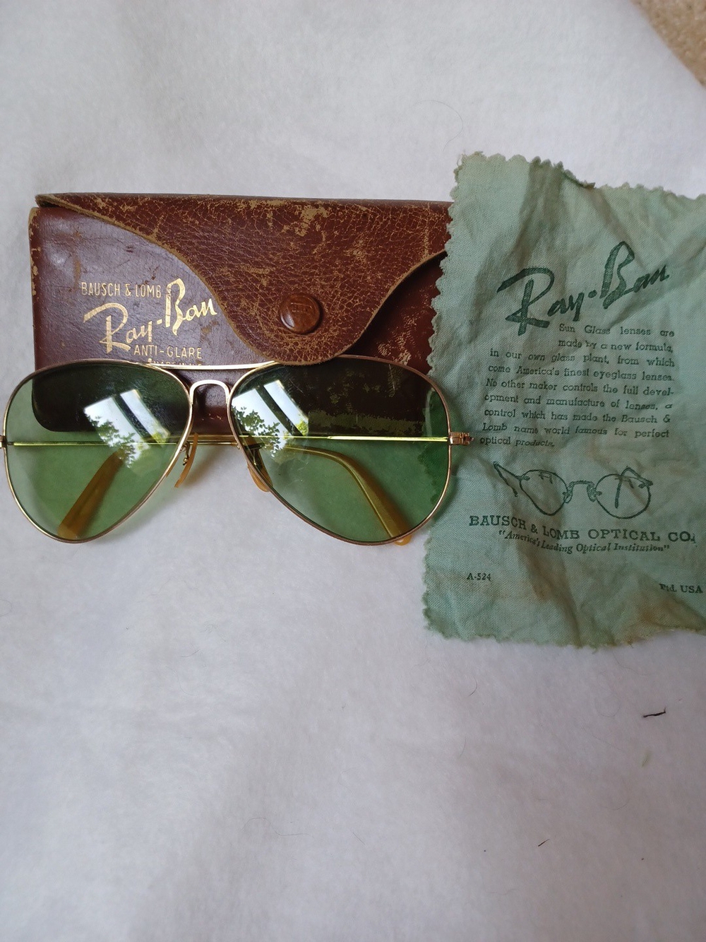Ray-Ban Men’s Aviator Sunglasses - Gold Frame with Green Lenses